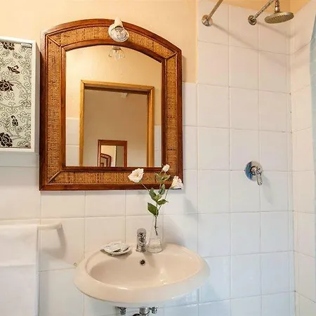 카살레 데이 마시미 호텔 2*