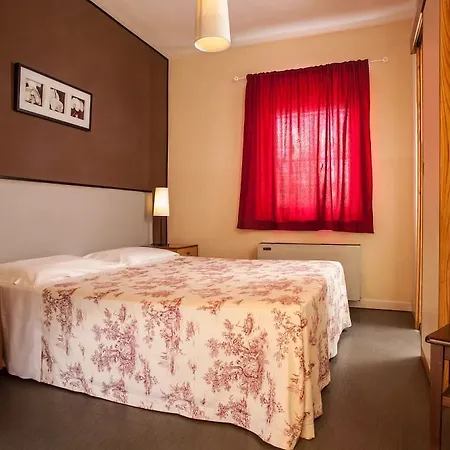 Hotel Casale Dei Massimi 2*