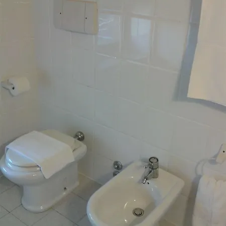 Hotel Casale Dei Massimi 2*